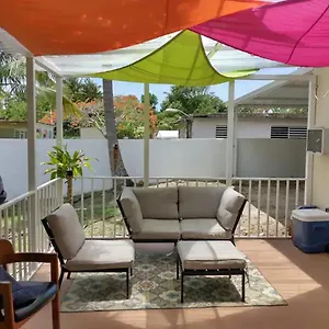 Family Getaway With Private Parking & Swimming Pool Holiday home Carolina