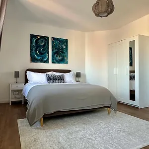 City Nights - Homestay London